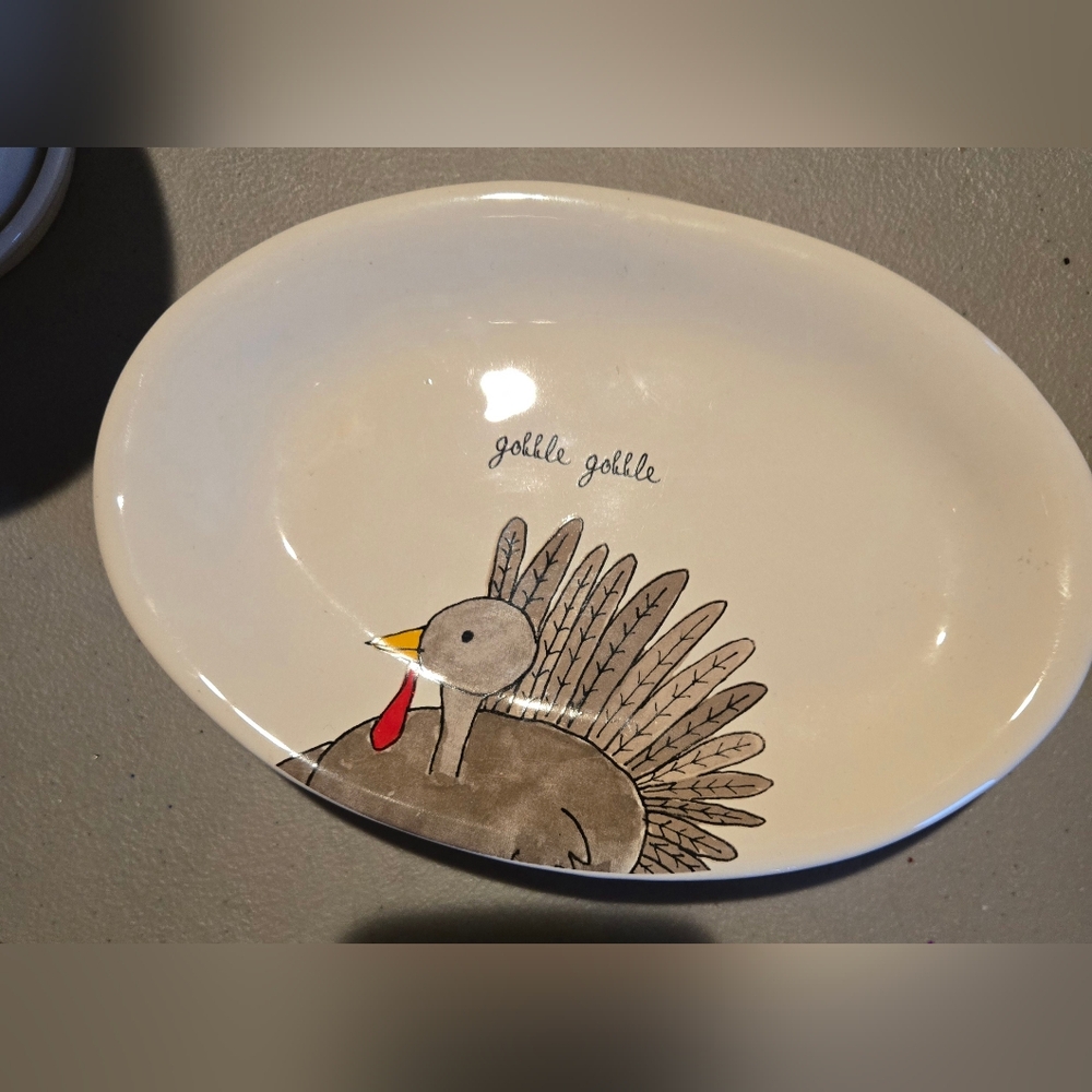 2 Rae Dunn Thanksgiving plates